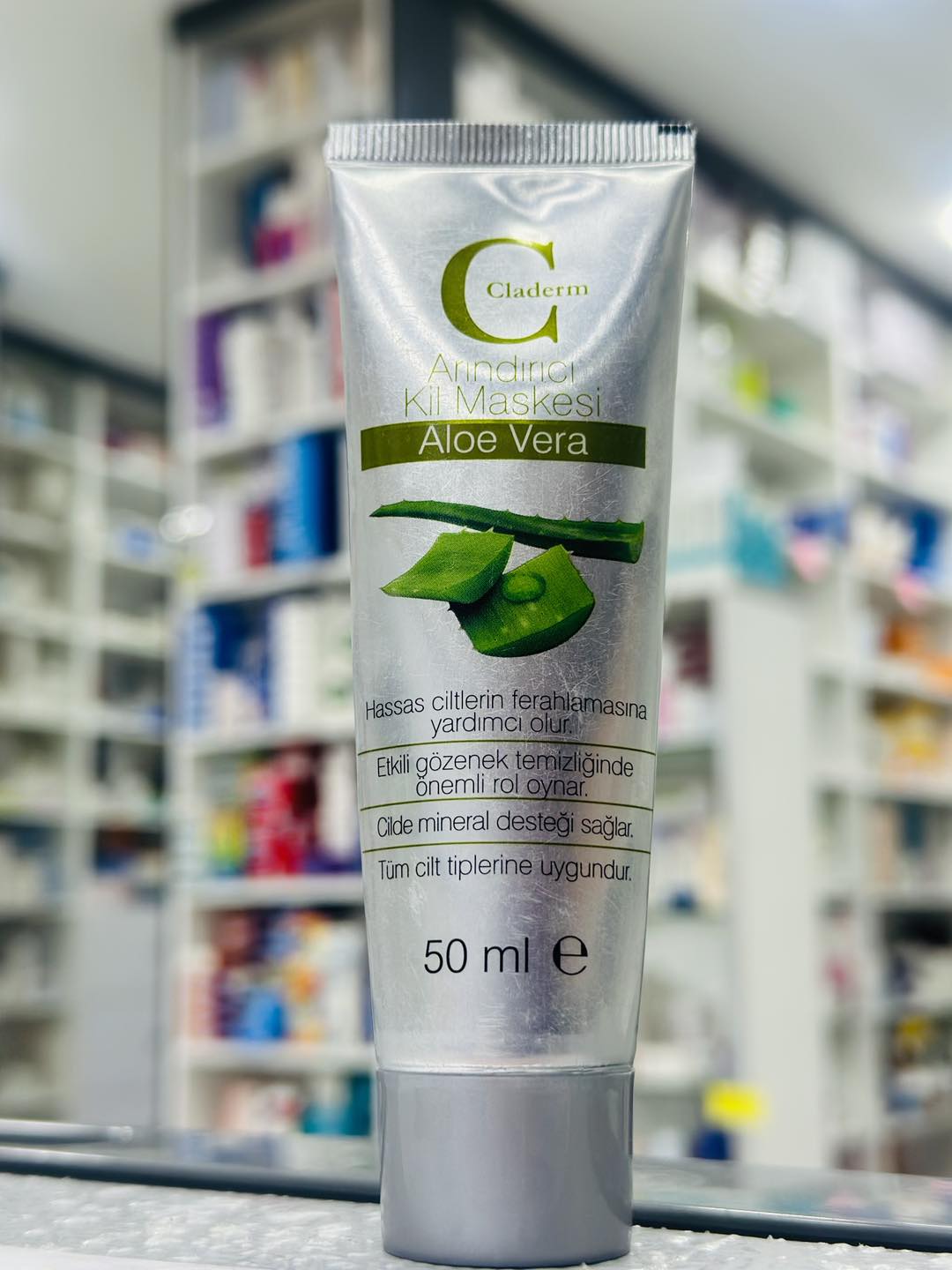 Claderm Aloe Vera and Clay Mask - Cleansing and Nourishing for All Skin  Types - 50ml -